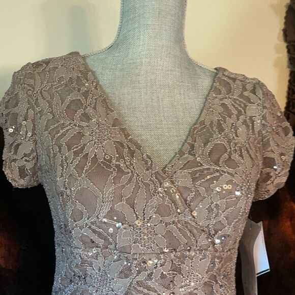 Scarlett Nite by David’s Bridal dress 8 (4573) NWT - Picture 2 of 7